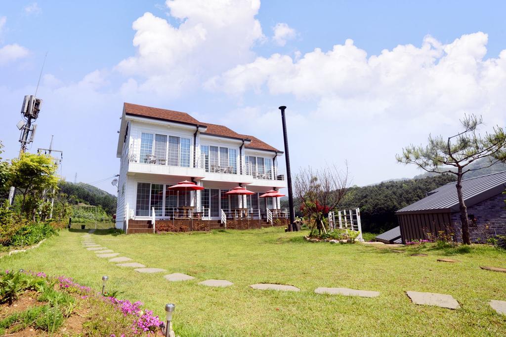 גאפיאונג Walking Sky Pension מראה חיצוני תמונה
